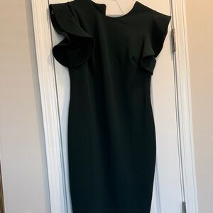 Chic Deep Green Dress with Ruffle Sleeves